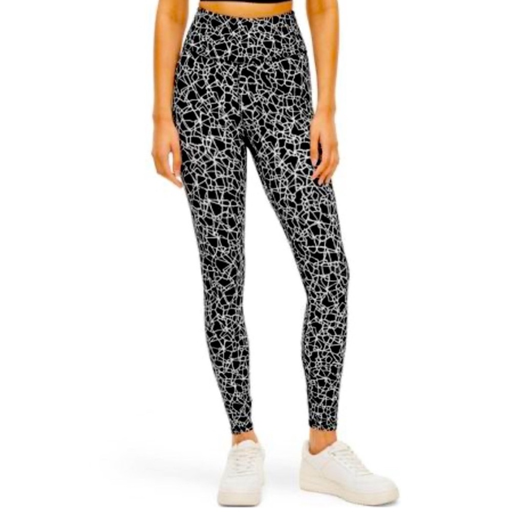 NWOT DVF For Target Leggings - Stylish Black and White crack Patterned 
Size XXL